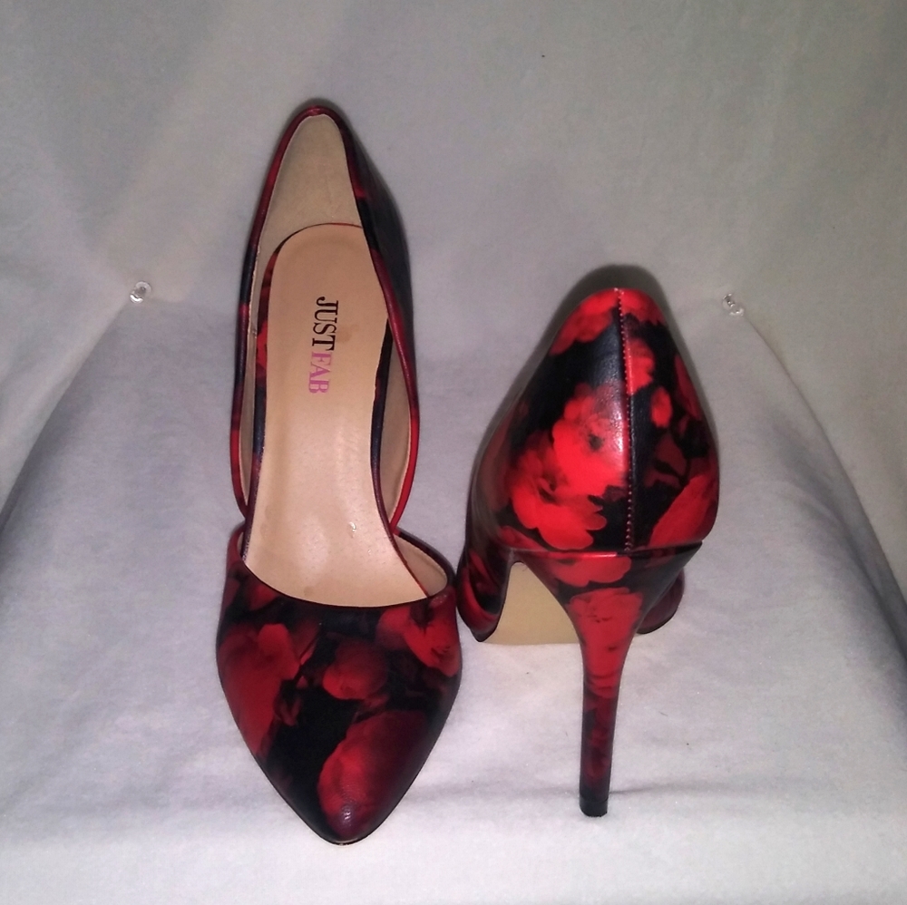 Justfab Floriene Size 6.5 Fauxe Leather Heels